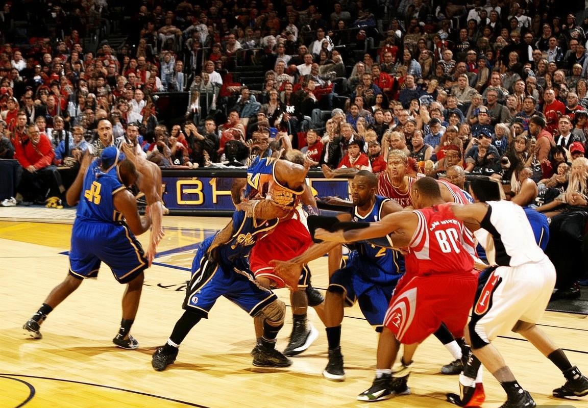 2007年NBA季后赛：爵士火箭巅峰对决全纪录(图2)