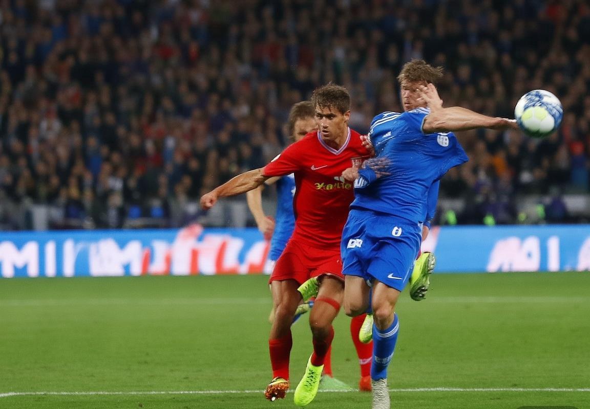 巴萨曼联巅峰对决：进球瞬间与战术解析回顾(图3)